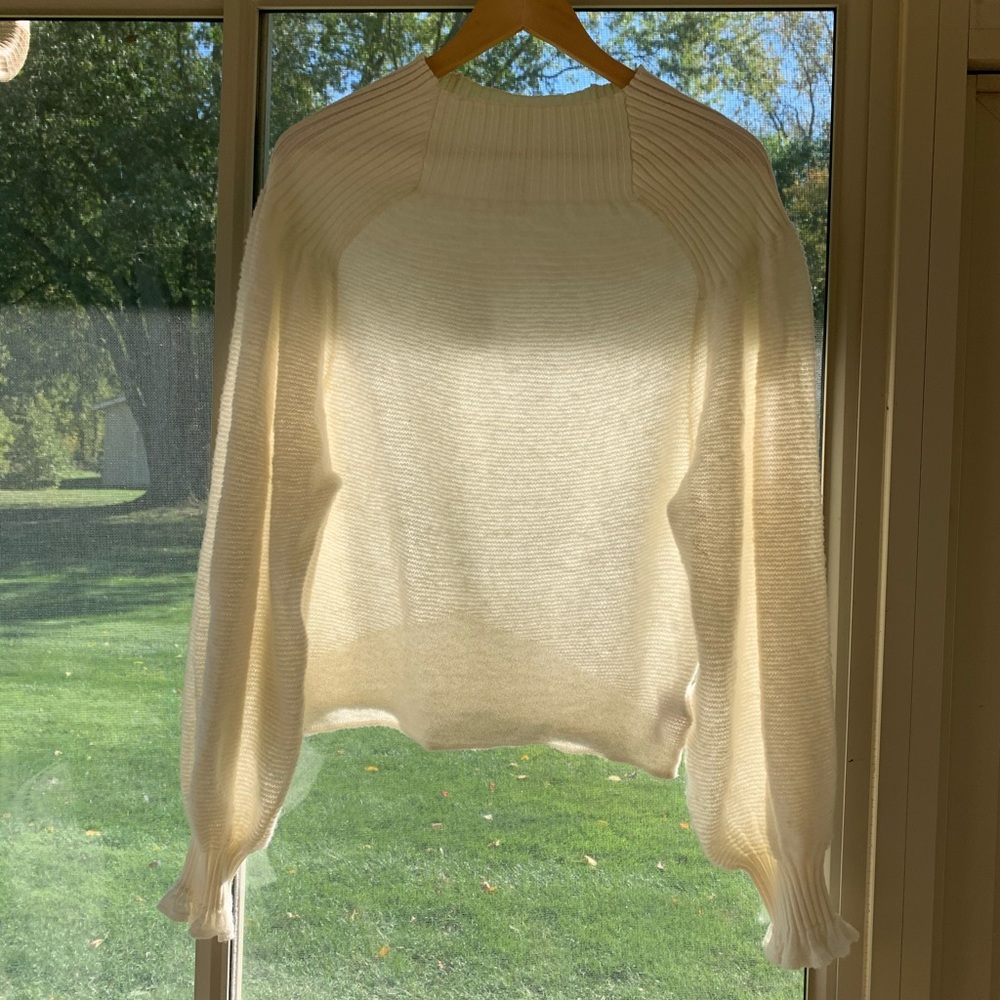 Free People Puffy sweater